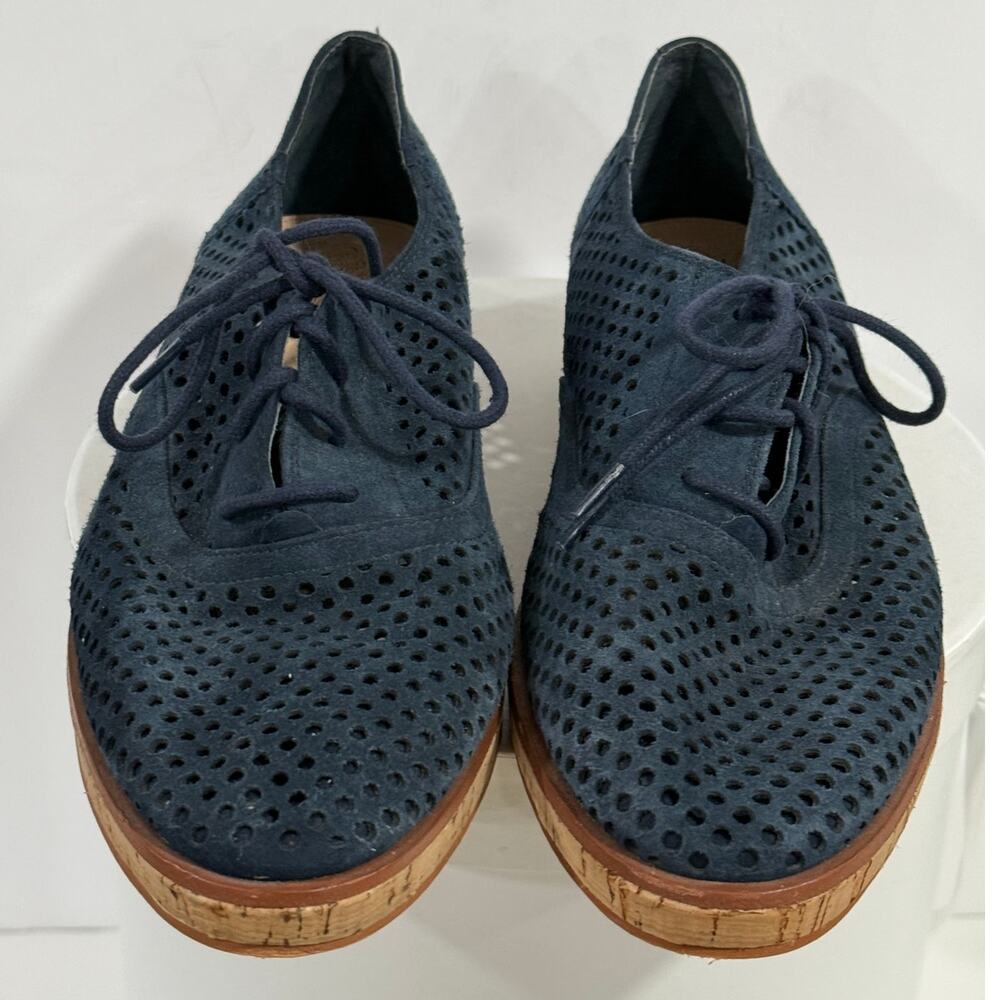 Vince Camuto Nadelle Suede Oxford Navy Blue Perforated Lace Up Women's Size 8.5M